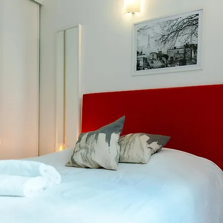 Apartment Montmartre Dalida Paris